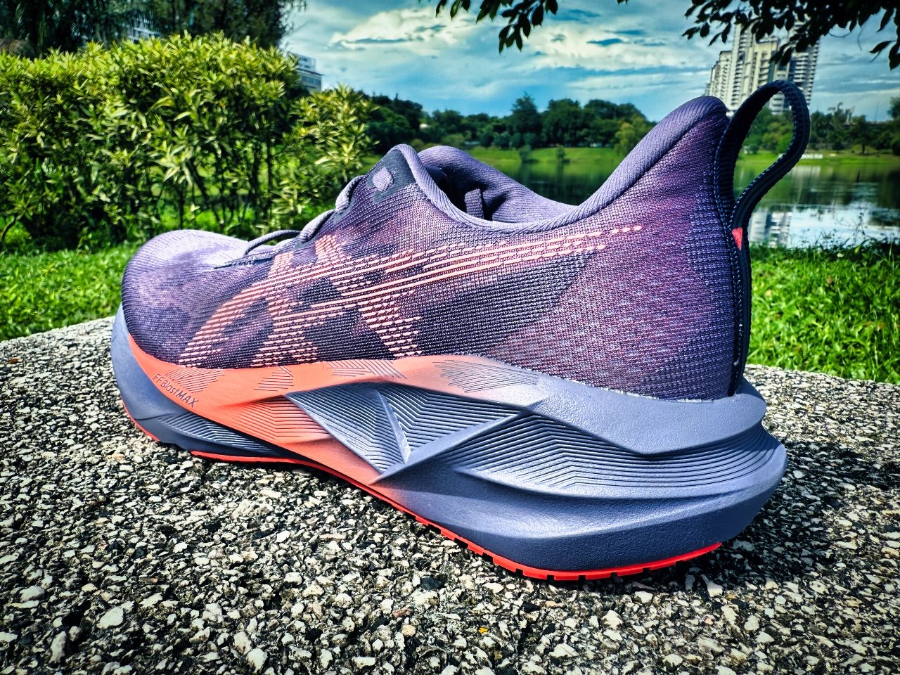 Picture of ASICS Novablast 5