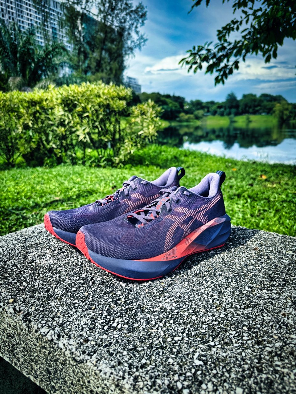 Picture of ASICS Novablast 5