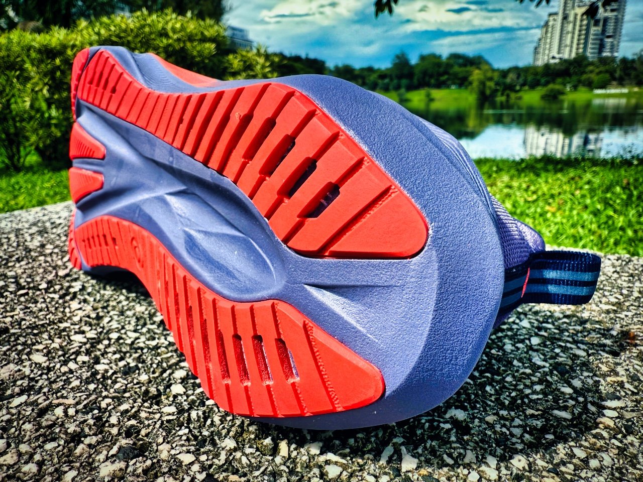 Picture of ASICS Novablast 5