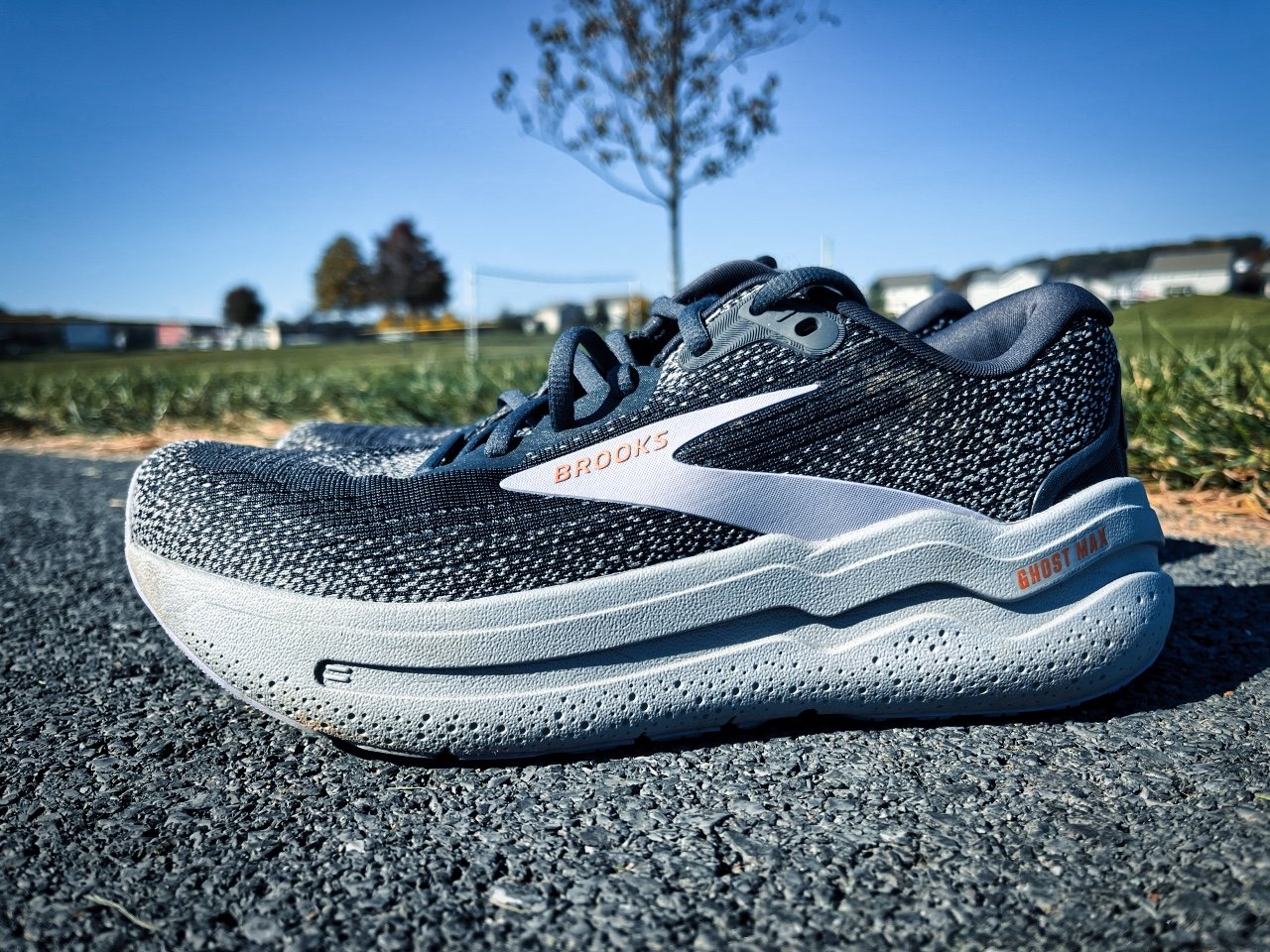 Picture of Brooks Ghost Max 2