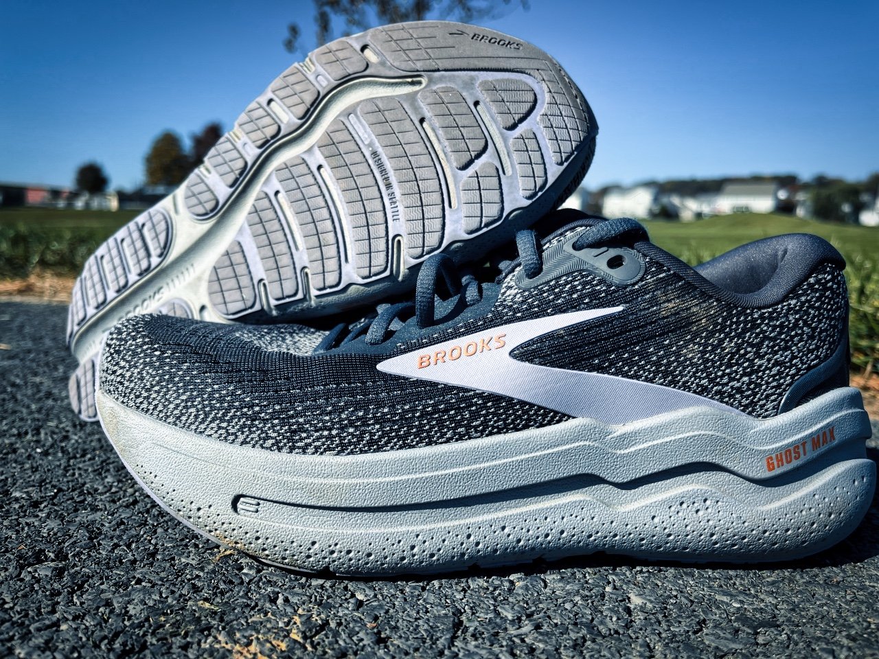 Picture of Brooks Ghost Max 2