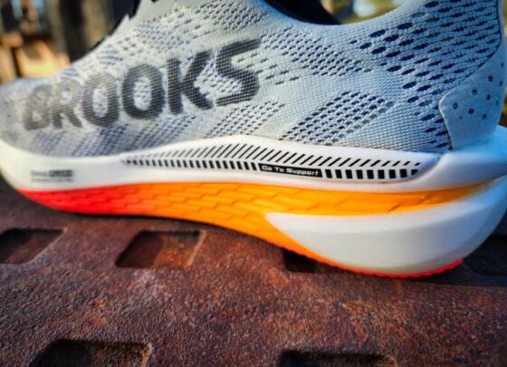 Picture of Brooks Hyperion GTS 2