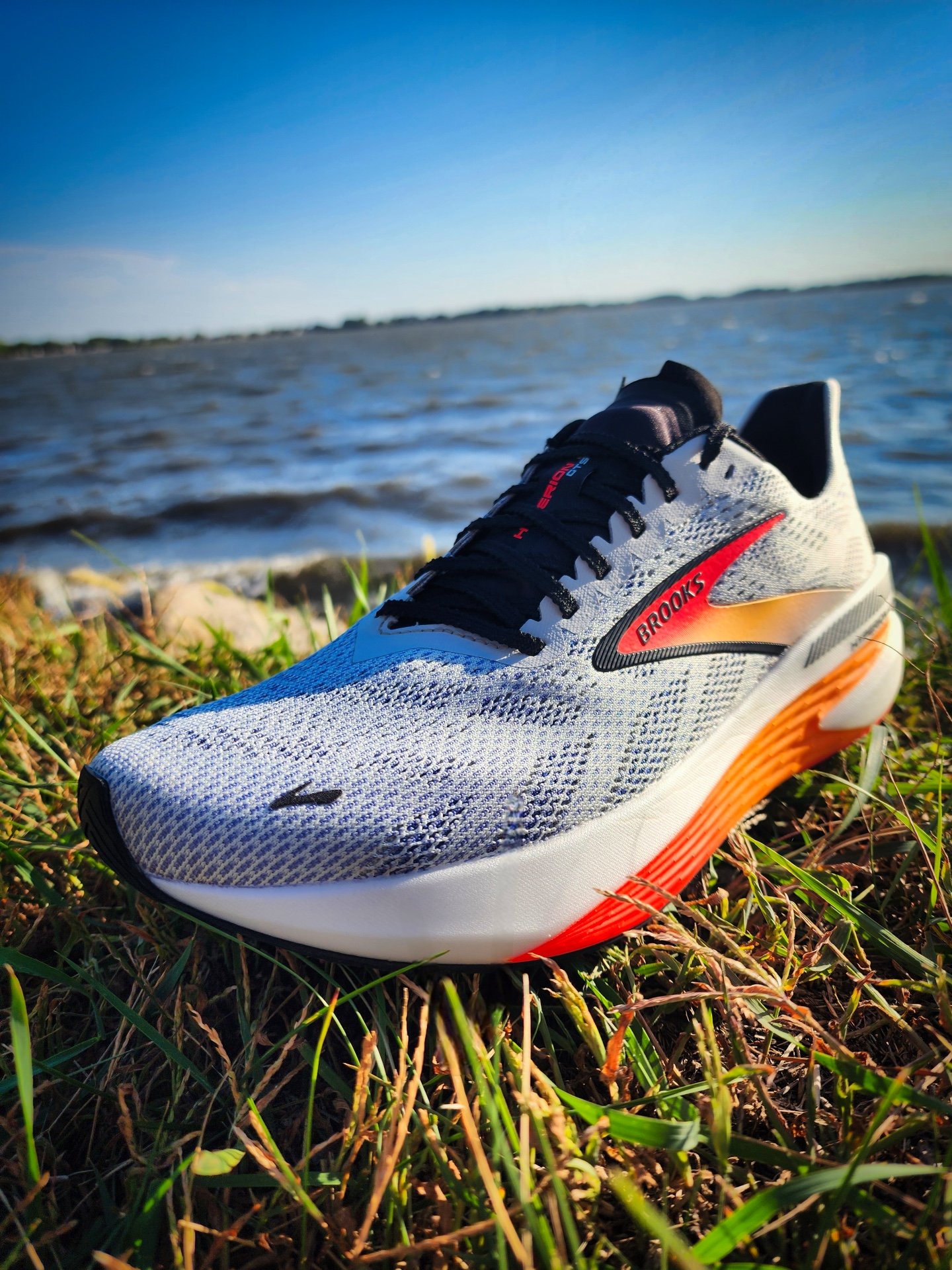 Picture of Brooks Hyperion GTS 2
