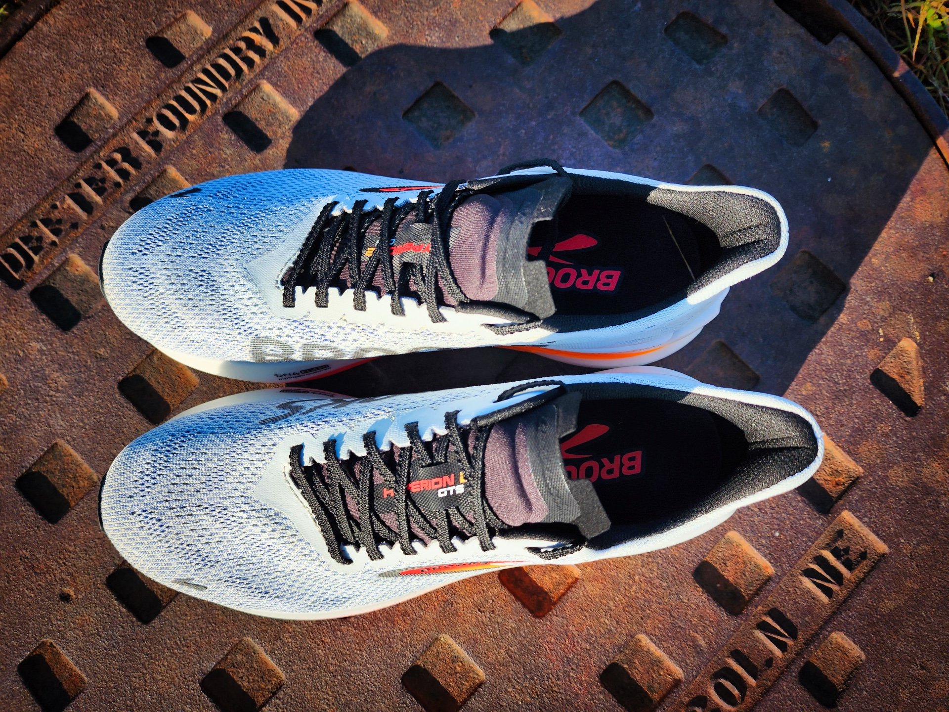 Picture of Brooks Hyperion GTS 2