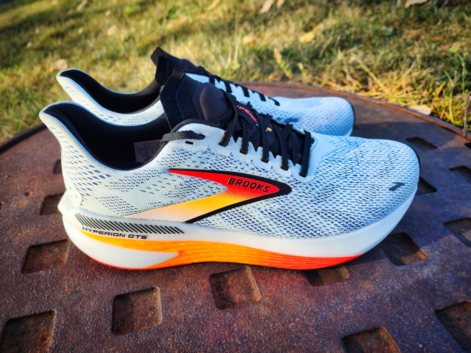Picture of Brooks Hyperion GTS 2