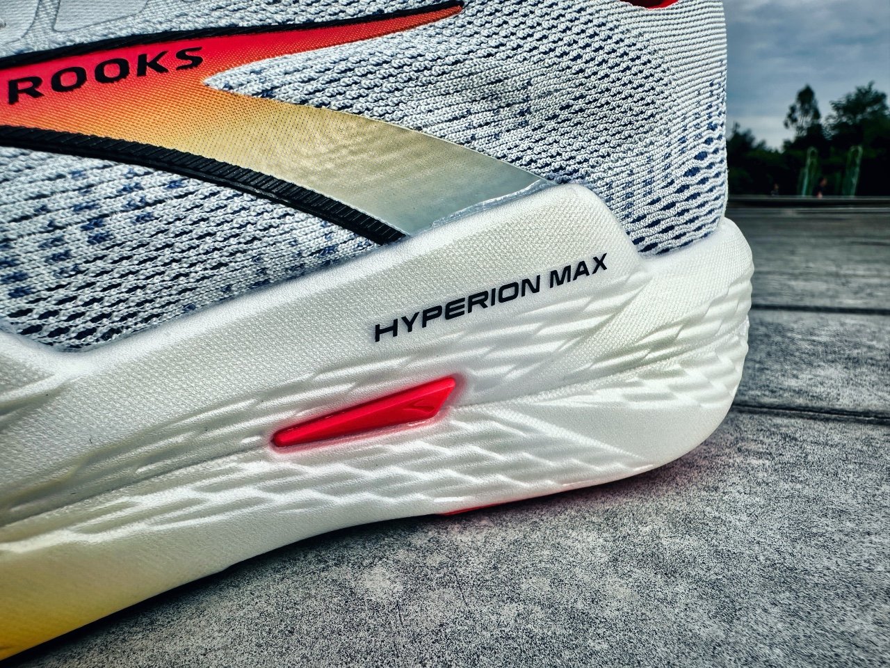 Picture of Brooks Hyperion Max 2