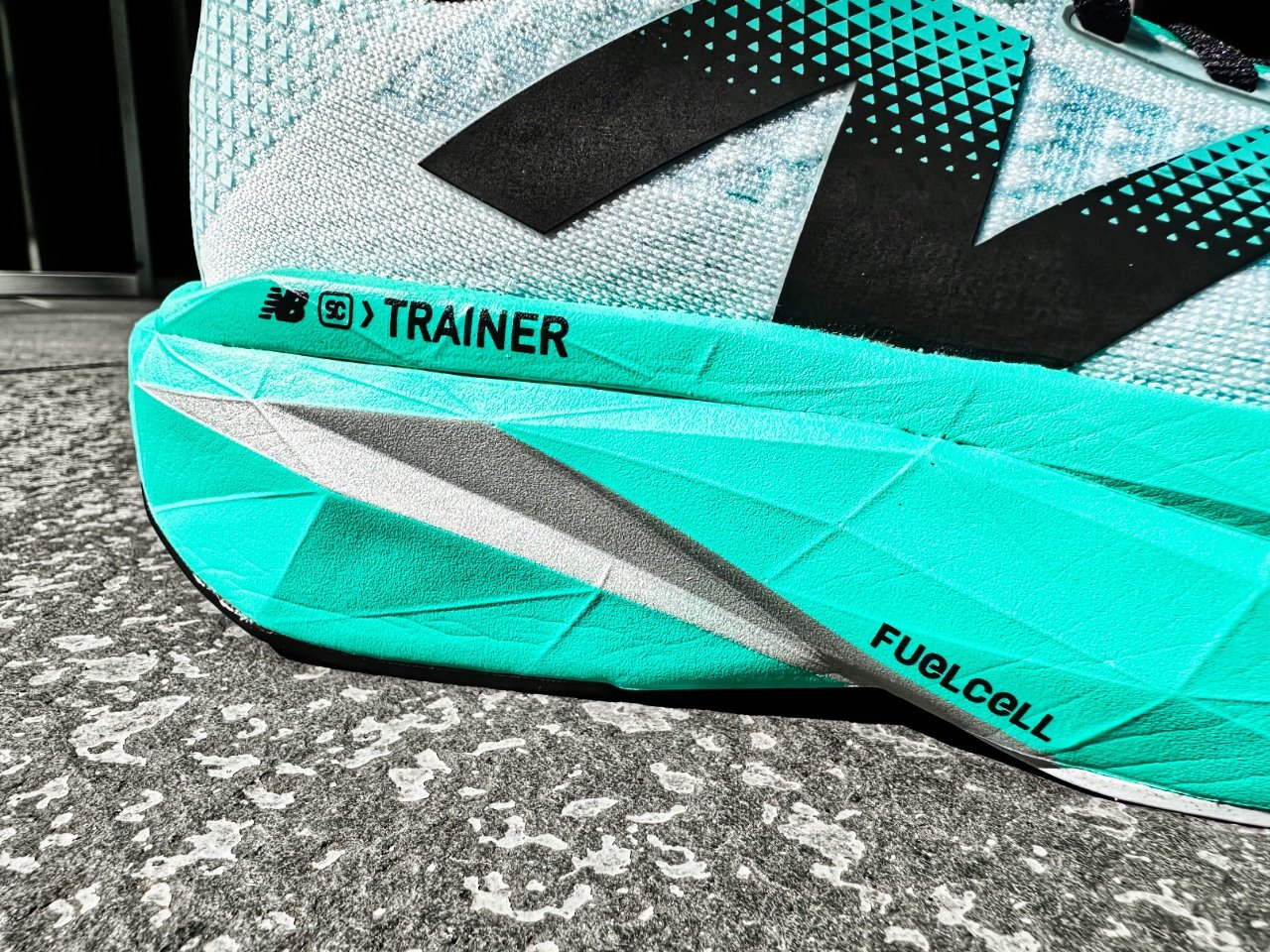 Picture of New Balance FuelCell SuperComp Trainer v3