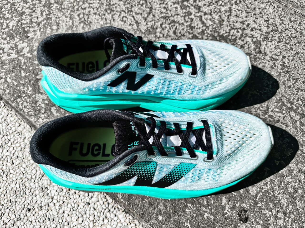 Picture of New Balance FuelCell SuperComp Trainer v3
