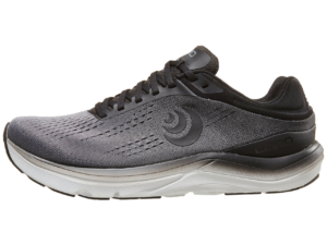 This is a picture of the Topo Athletic Magnifly 5